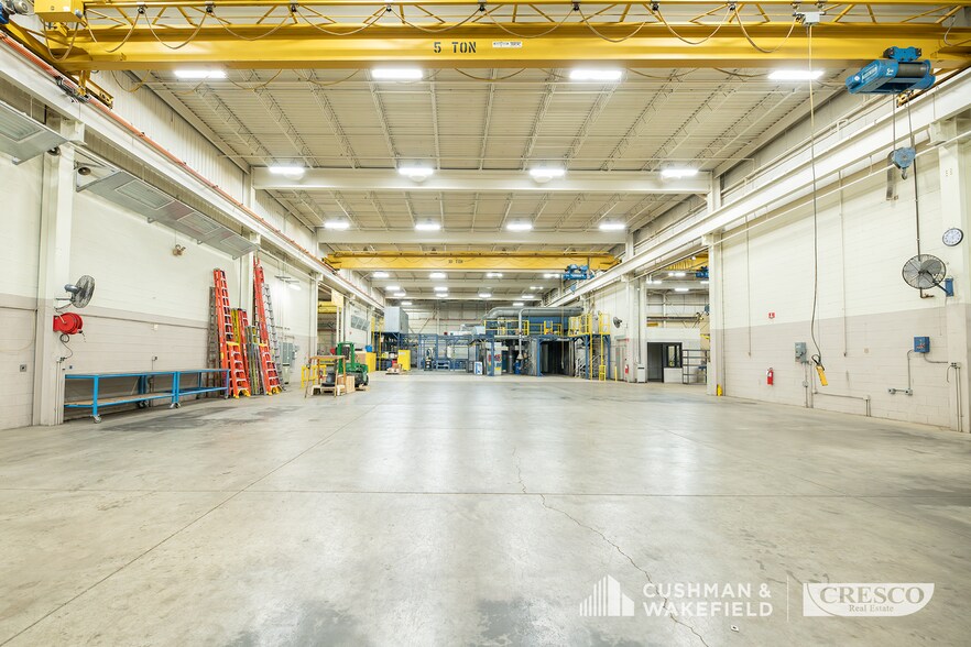 More Photos Of 11515 Alameda Dr, Strongsville Manufacturing For Lease