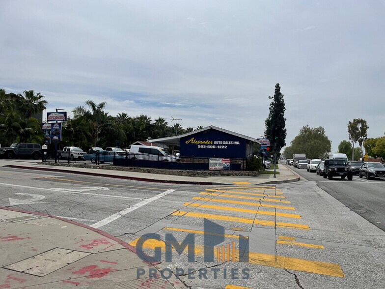 More Photos Of 12421 Whittier Blvd, Whittier Auto Dealership For Lease