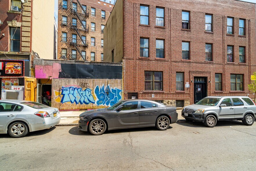 More Photos Of 2466 Beaumont Ave, Bronx Apartments For Sale