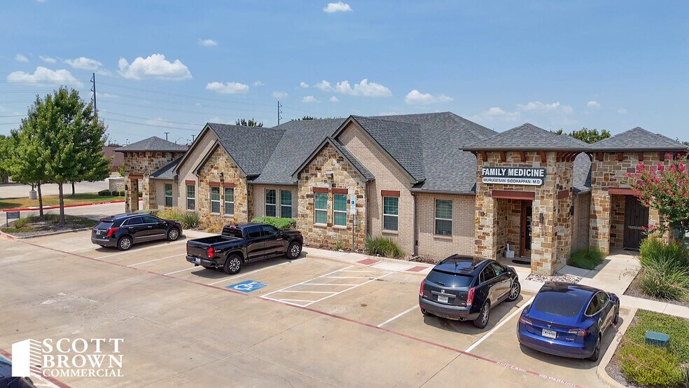 Primary Photo Of 2214 Emery St, Denton Office For Lease