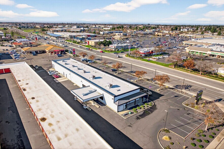 More Photos Of 2500 Zanella Way, Chico Storefront Retail Office For Sale