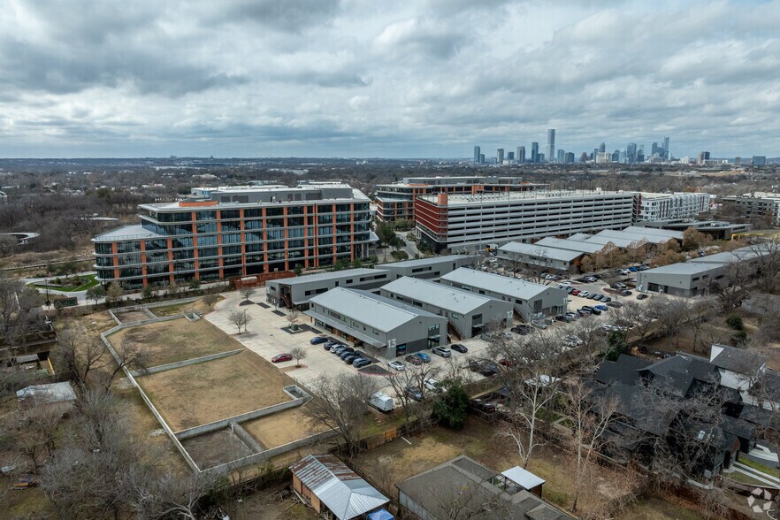 More Photos Of 1023 Springdale Rd, Austin Office For Lease