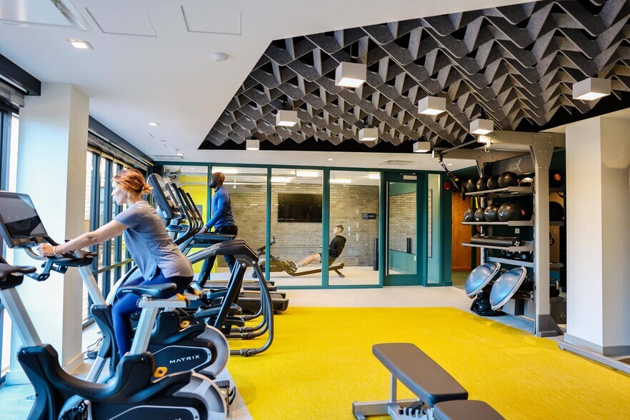 More Photos Of 52 Hanover St, Portland Apartments For Lease