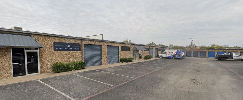 More Photos Of 605 S Sherman St, Richardson Unknown For Lease