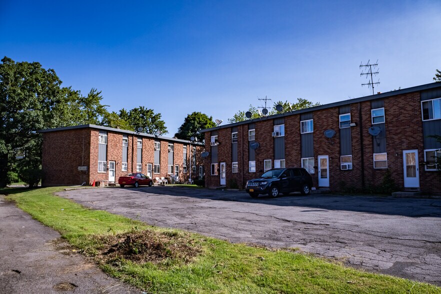 More Photos Of 9901 Niagara Falls Blvd, Niagara Falls Apartments For Sale