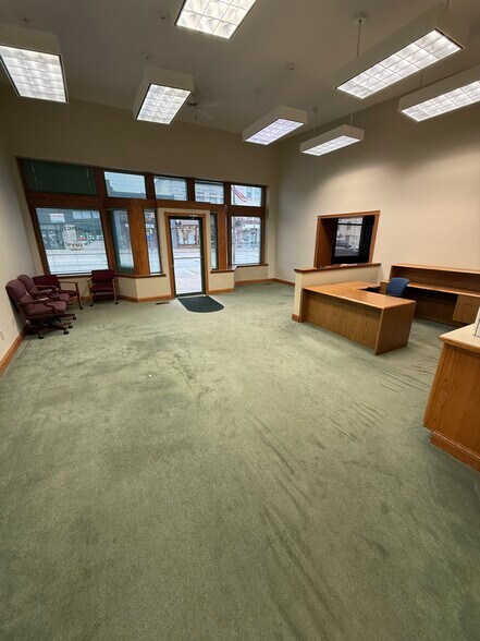 More Photos Of 126 S Knowles Ave, New Richmond Office For Lease