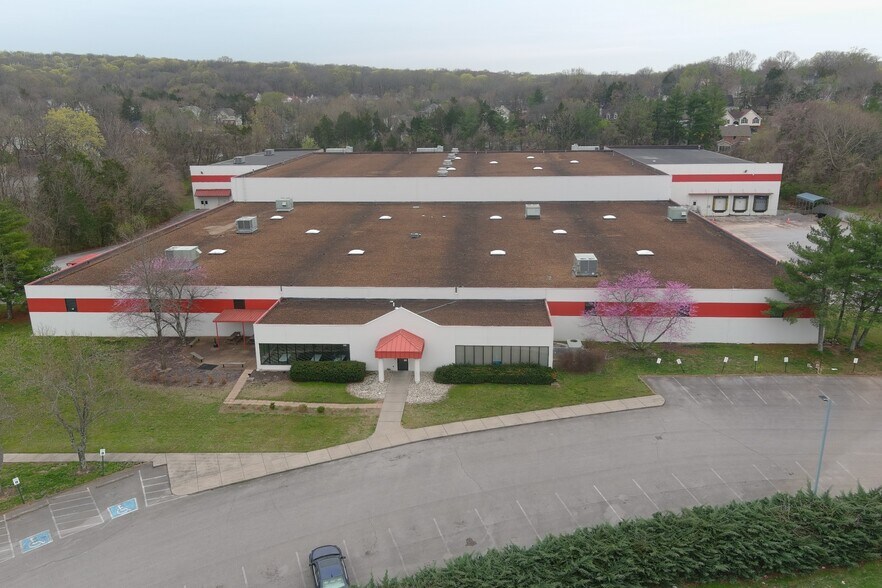 More Photos Of 191 Charter Pl, La Vergne Distribution For Lease