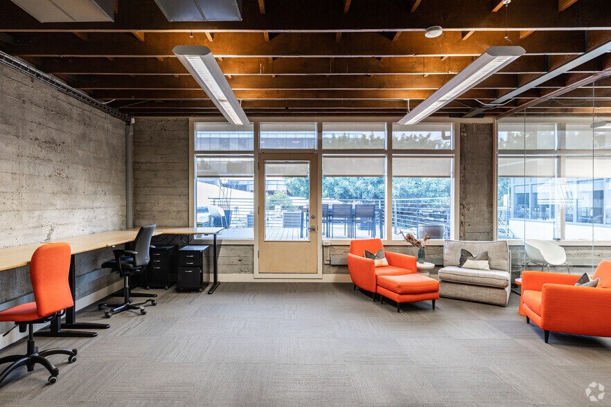 More Photos Of 541-547 Bryant St, Palo Alto Loft Creative Space For Lease