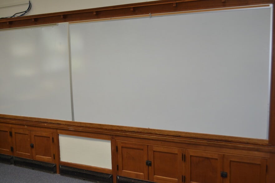 More Photos Of 500 N 4th Ave, Wausau Specialty For Sale