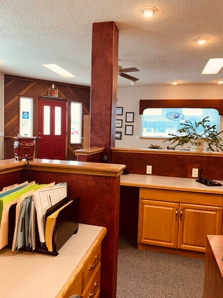 More Photos Of 2301 Main St, Susanville Storefront Retail Office For Sale