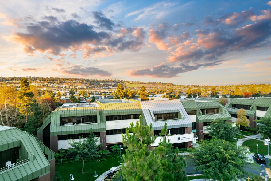 More Photos Of 23430 Hawthorne Blvd, Torrance Unknown For Lease