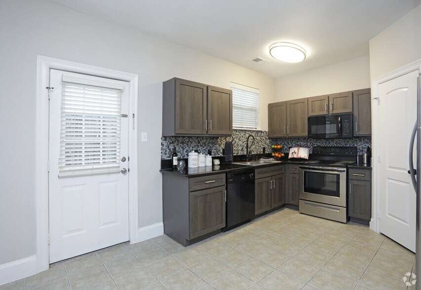 More Photos Of 14827 Mittlestedt Champions Dr, Houston Apartments For Sale