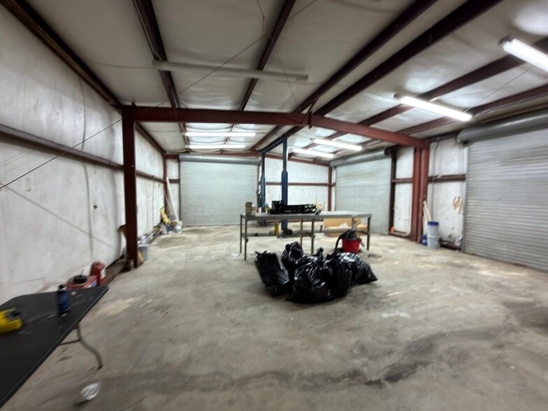 More Photos Of 4029 14th St, Pascagoula Auto Dealership For Lease