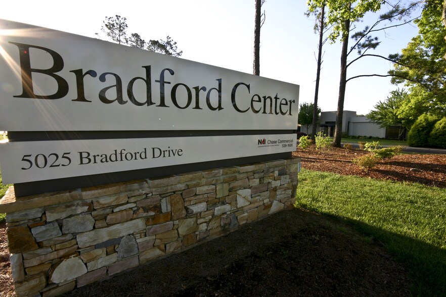 More Photos Of 5025 Bradford Dr, Huntsville Unknown For Lease