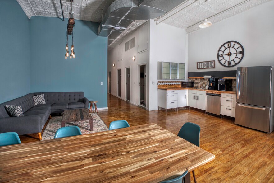More Photos Of 447 Broadway, New York Loft Creative Space For Lease