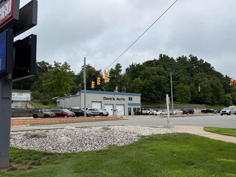 More Photos Of 1137 S Stephenson Ave, Iron Mountain Specialty For Sale