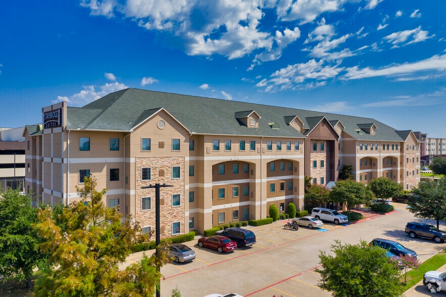 More Photos Of 301 Silverglen Dr, Plano Hotel For Sale