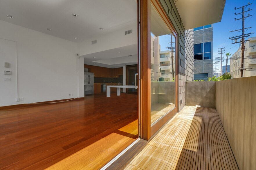 More Photos Of 1800-1808 Thayer Ave, Los Angeles Office For Lease