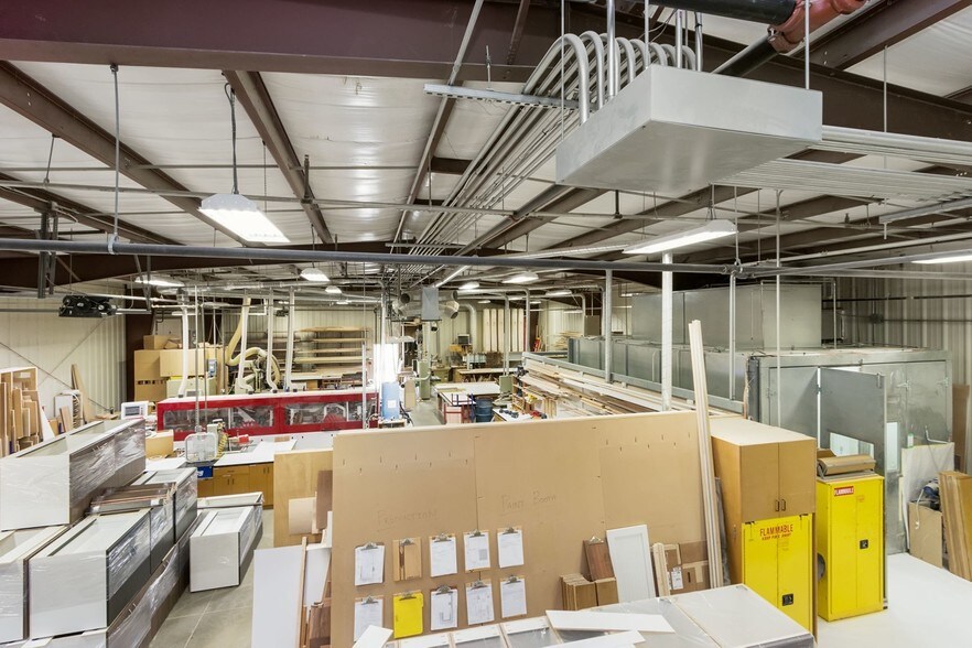 More Photos Of 801 62nd St, Marion Showroom For Sale