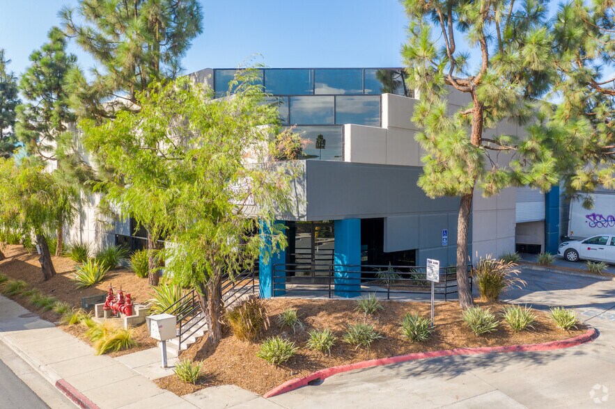 More Photos Of 2375 Michael Faraday Dr, San Diego Unknown For Lease