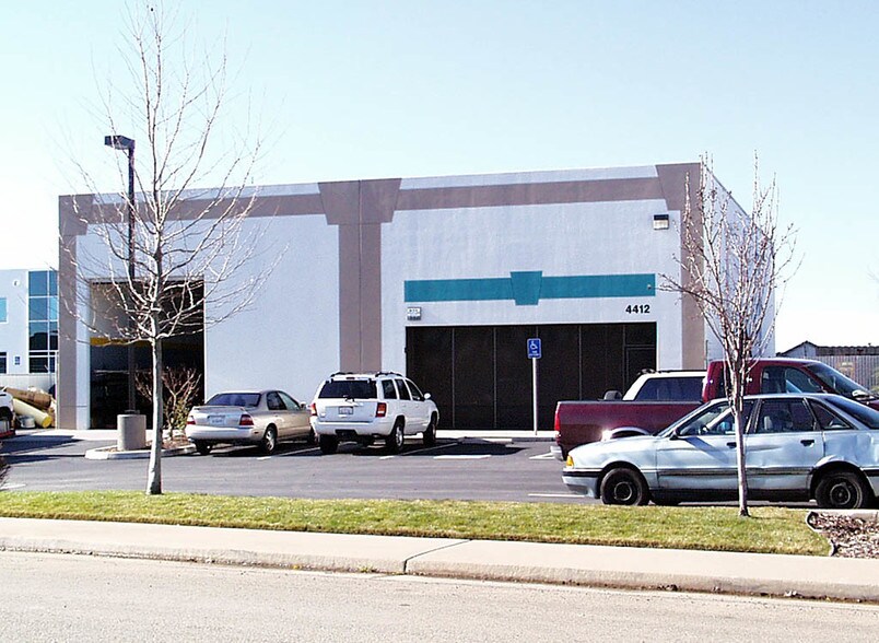 More Photos Of 4412 Harlin Dr, Sacramento Warehouse For Lease