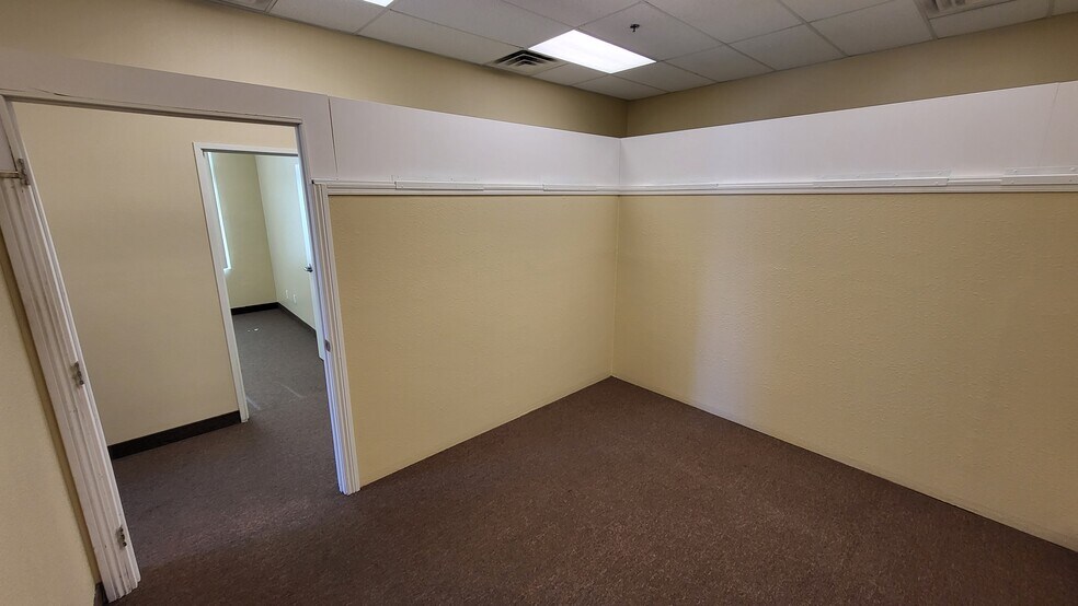 More Photos Of 7381 Prairie Falcon Rd, Las Vegas Medical For Lease