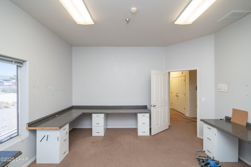 More Photos Of 1515 N Lake Havasu Ave, Lake Havasu City General Retail For Sale