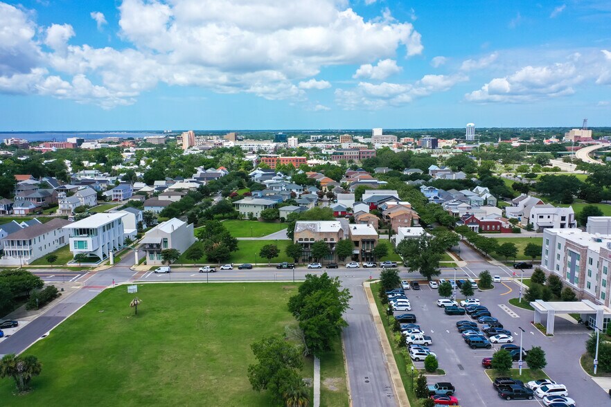 More Photos Of 45 S 9th Ave, Pensacola Office Residential For Sale