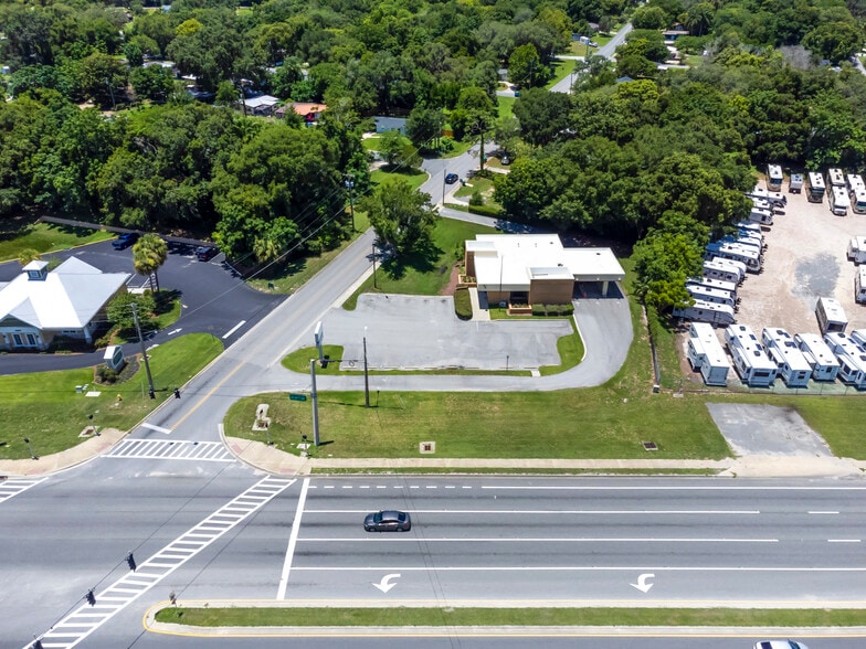 More Photos Of 410 E Palm St, Fruitland Park Bank For Sale