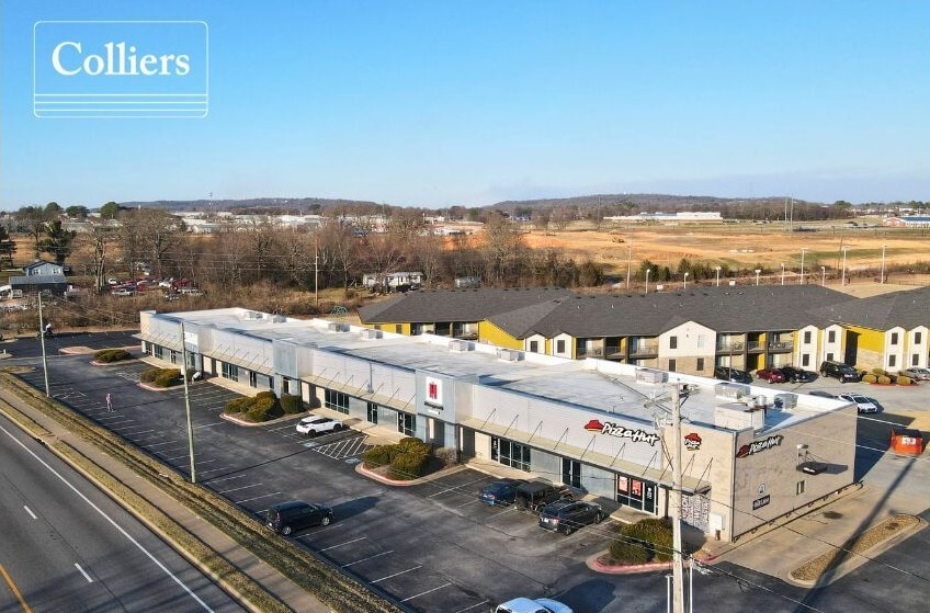 More Photos Of 2921 S Old Missouri Rd, Springdale Unknown For Lease