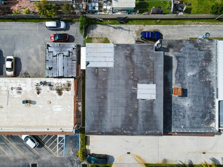 More Photos Of 6701 SW 8th St, Miami Auto Repair For Sale