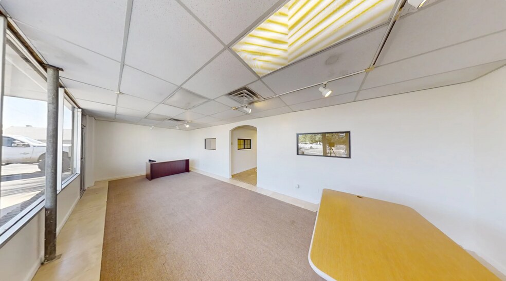 More Photos Of 16624 N 32nd St, Phoenix Storefront Retail Office For Lease