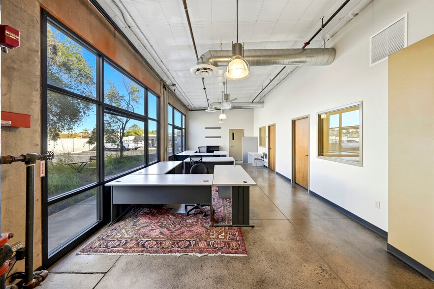 More Photos Of 1425 N Mondel Dr, Gilbert Warehouse For Lease