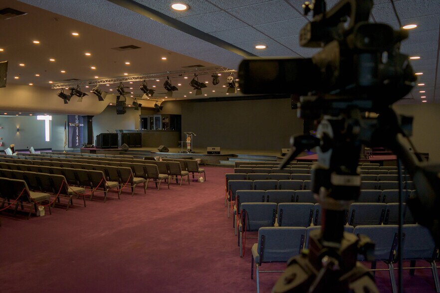 More Photos Of 341 Long Island Ave, Holtsville Religious Facility For Lease