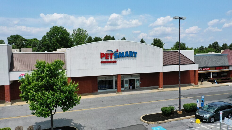 More Photos Of 1183 Berkshire Blvd, Wyomissing Unknown For Lease
