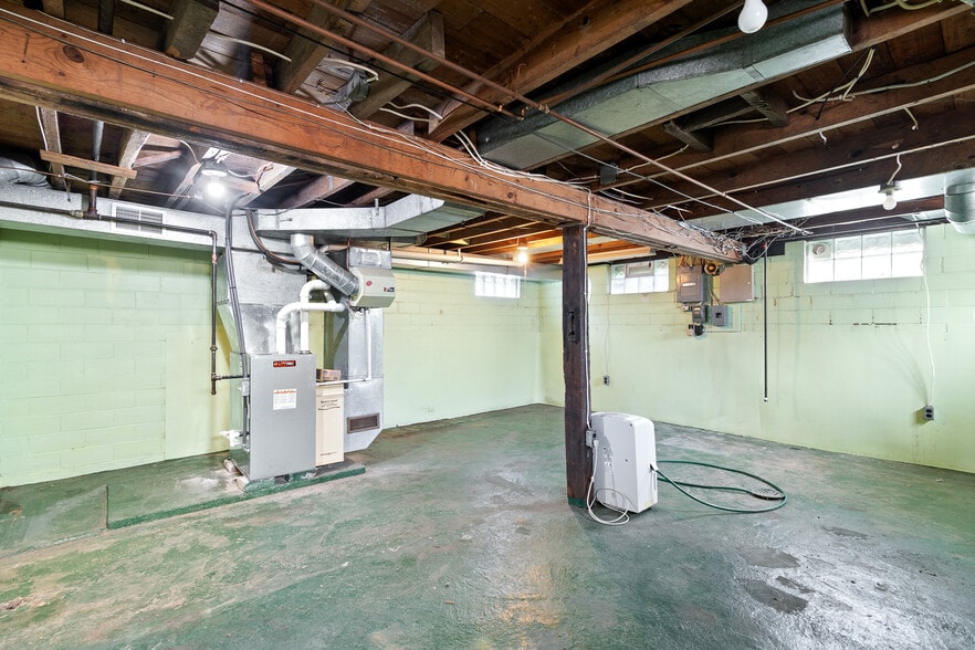 More Photos Of 608 Applegrove St NW, North Canton Office For Sale