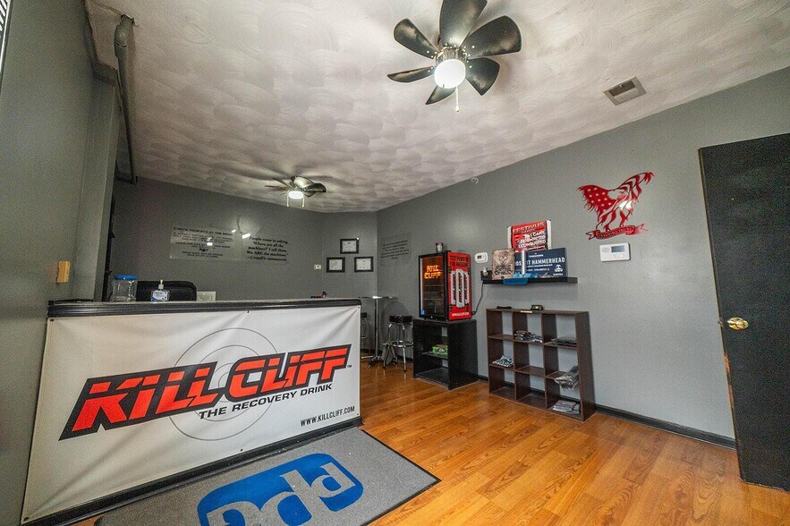 More Photos Of 145 Edison Ave, Circleville Sports And Entertainment For Sale