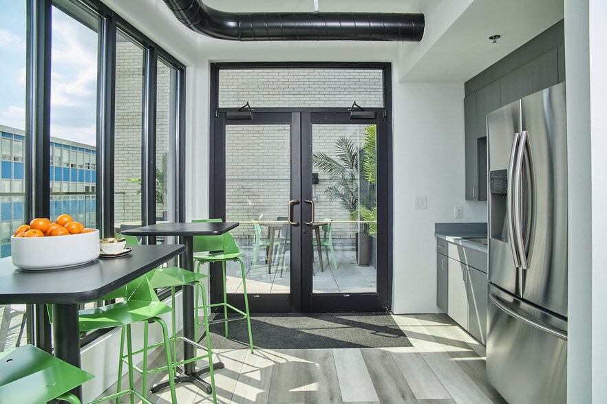 More Photos Of 319 E Chapel Hill St, Durham Office For Sale