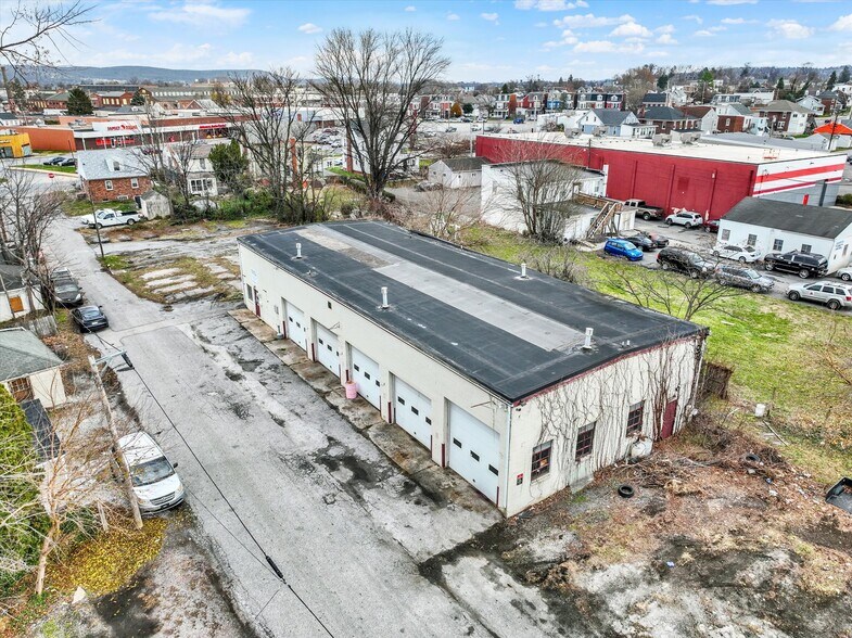 More Photos Of 1006 1/2 Mount Rose Rear Ave, York Auto Repair For Sale