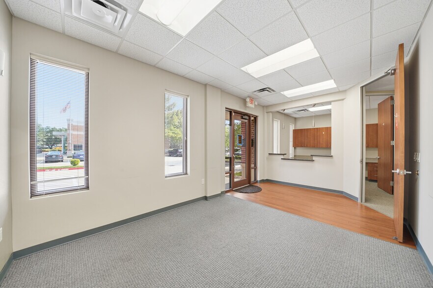 More Photos Of 1208 Highway 6, Sugar Land Medical For Lease