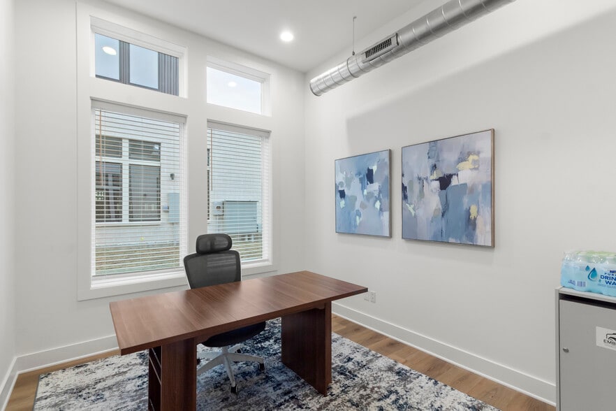 More Photos Of 2800 Barron Rd, College Station Office For Sale