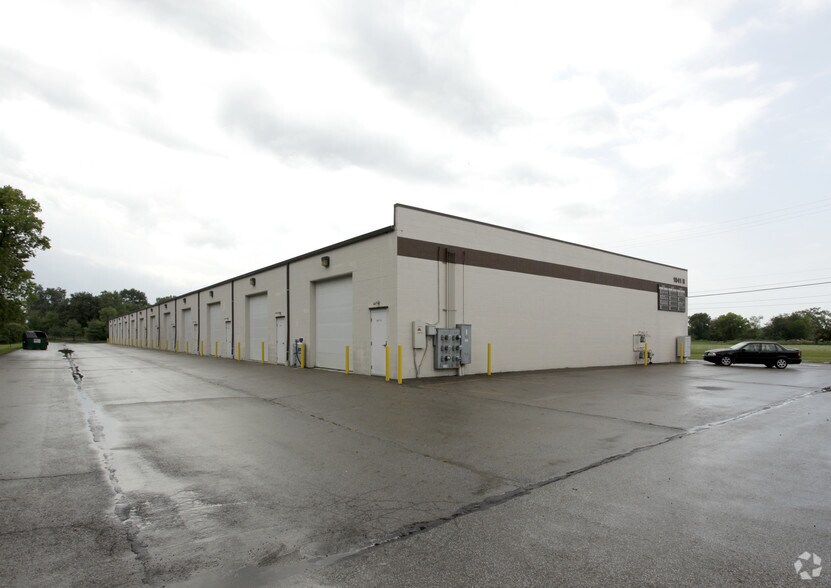 More Photos Of 1941 Williams Rd, Columbus Warehouse For Lease