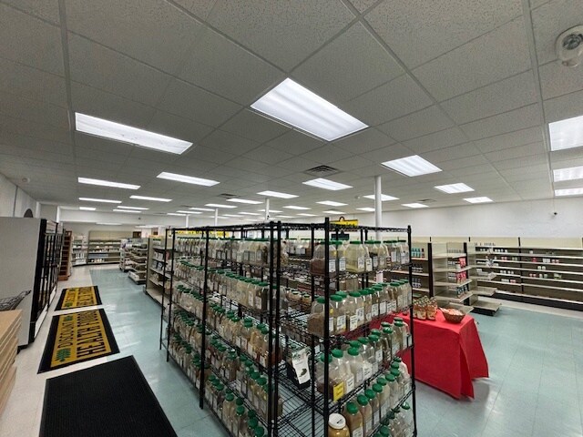 More Photos Of 1006 W Ohio St, Bay City Storefront Retail Office For Sale