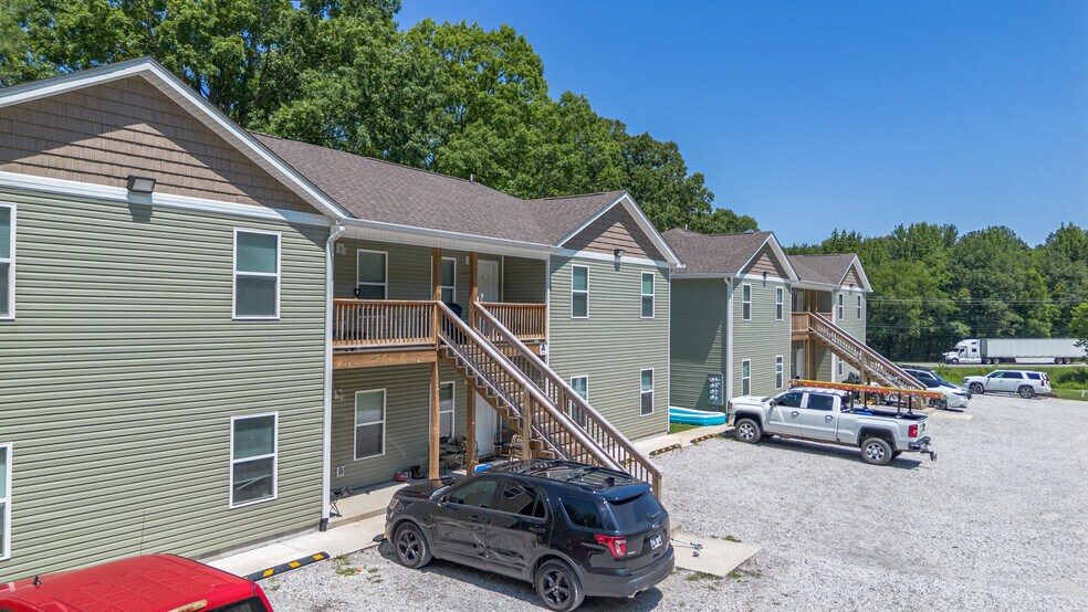 More Photos Of 21 Lost Ln, McEwen Apartments For Sale