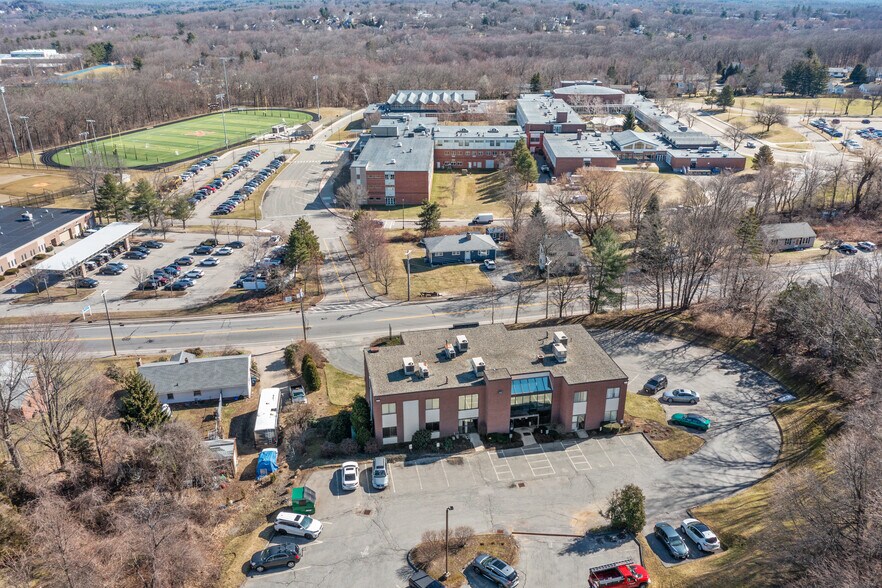 More Photos Of 320 Bolton St, Marlborough Healthcare For Lease