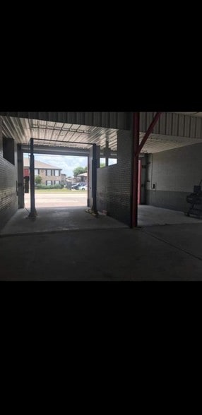 More Photos Of 10105 Old Bammel N Houston Rd, Houston Carwash For Lease