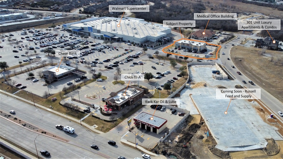 More Photos Of 344-350 Mercedes St, Benbrook Freestanding For Lease