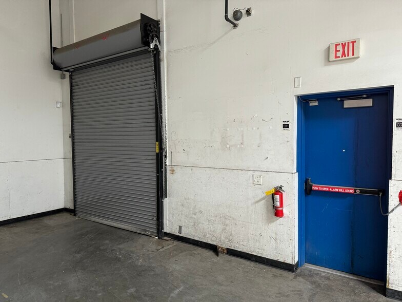 More Photos Of 716 S Boulder Hwy, Henderson General Retail For Sale