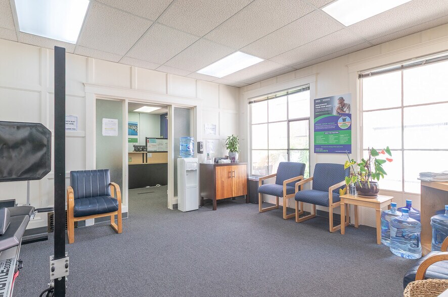 More Photos Of 3718 Grand Ave, Oakland Office For Lease