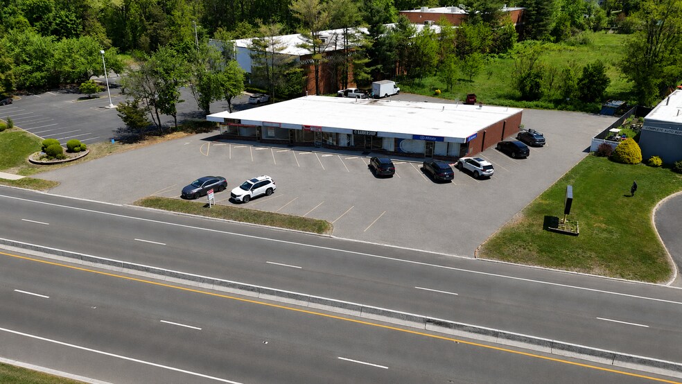 More Photos Of 663-673 State Route 35, Middletown Unknown For Lease
